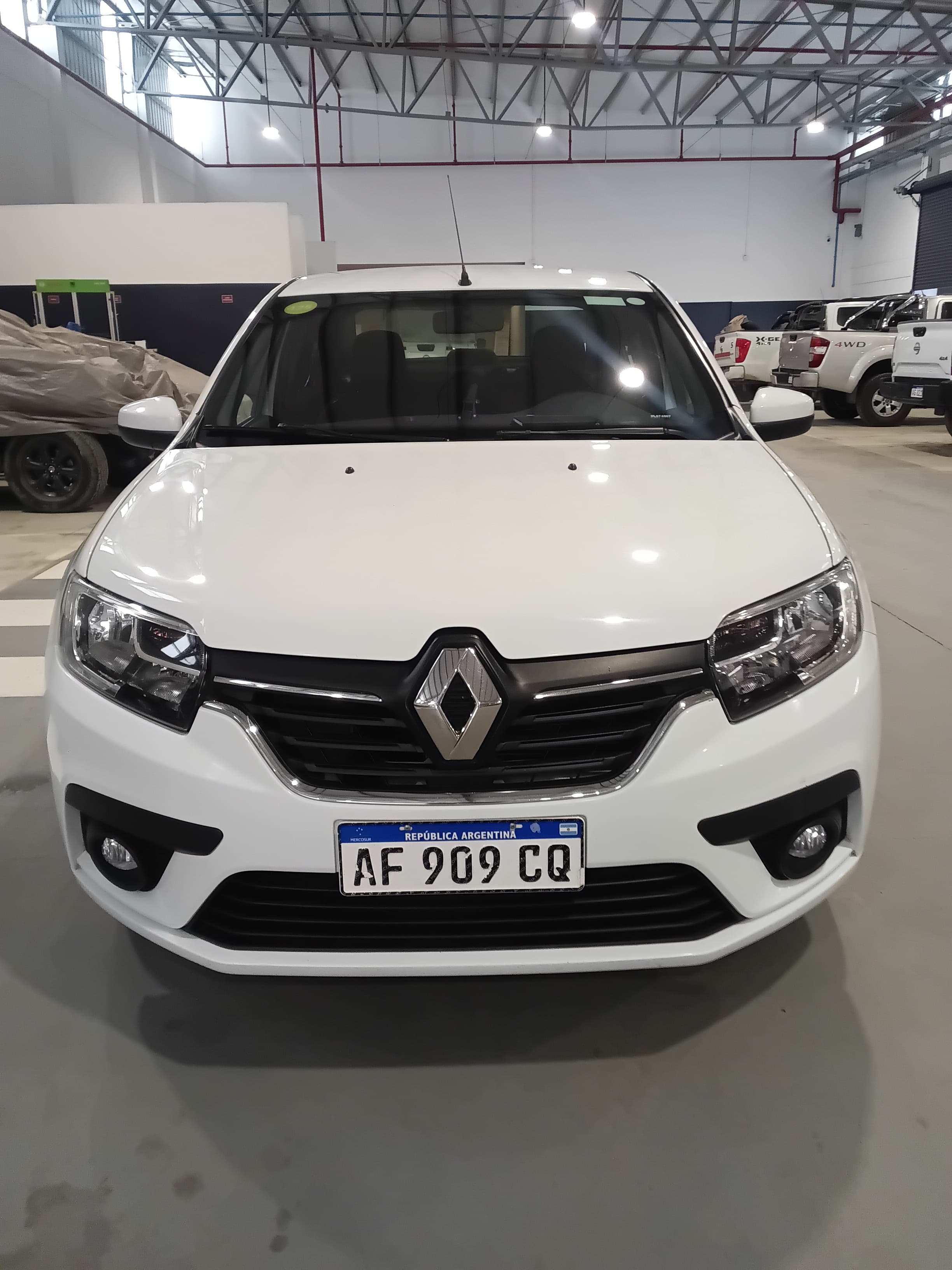 Renault Logan 2023