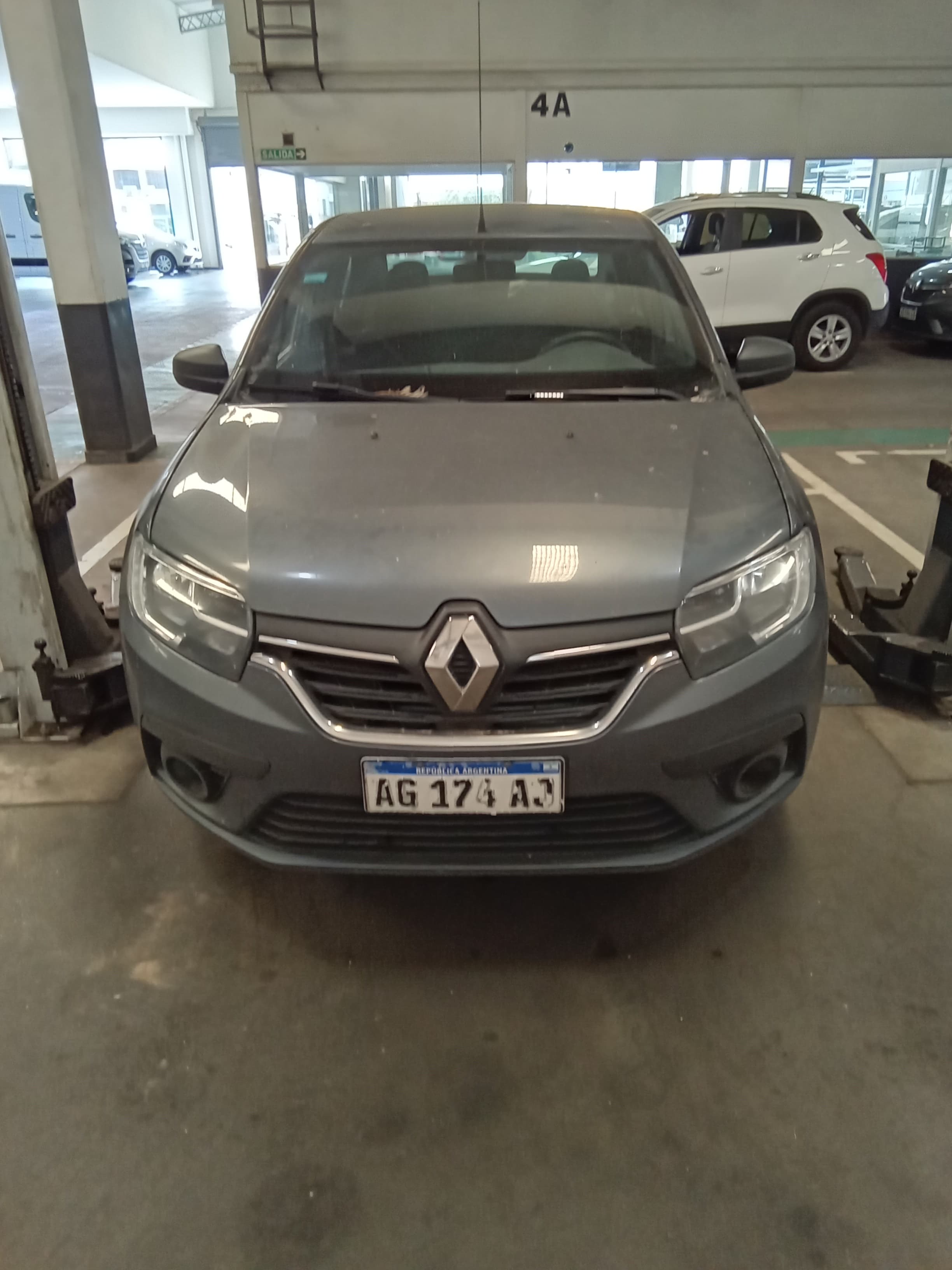 Renault Logan 2023