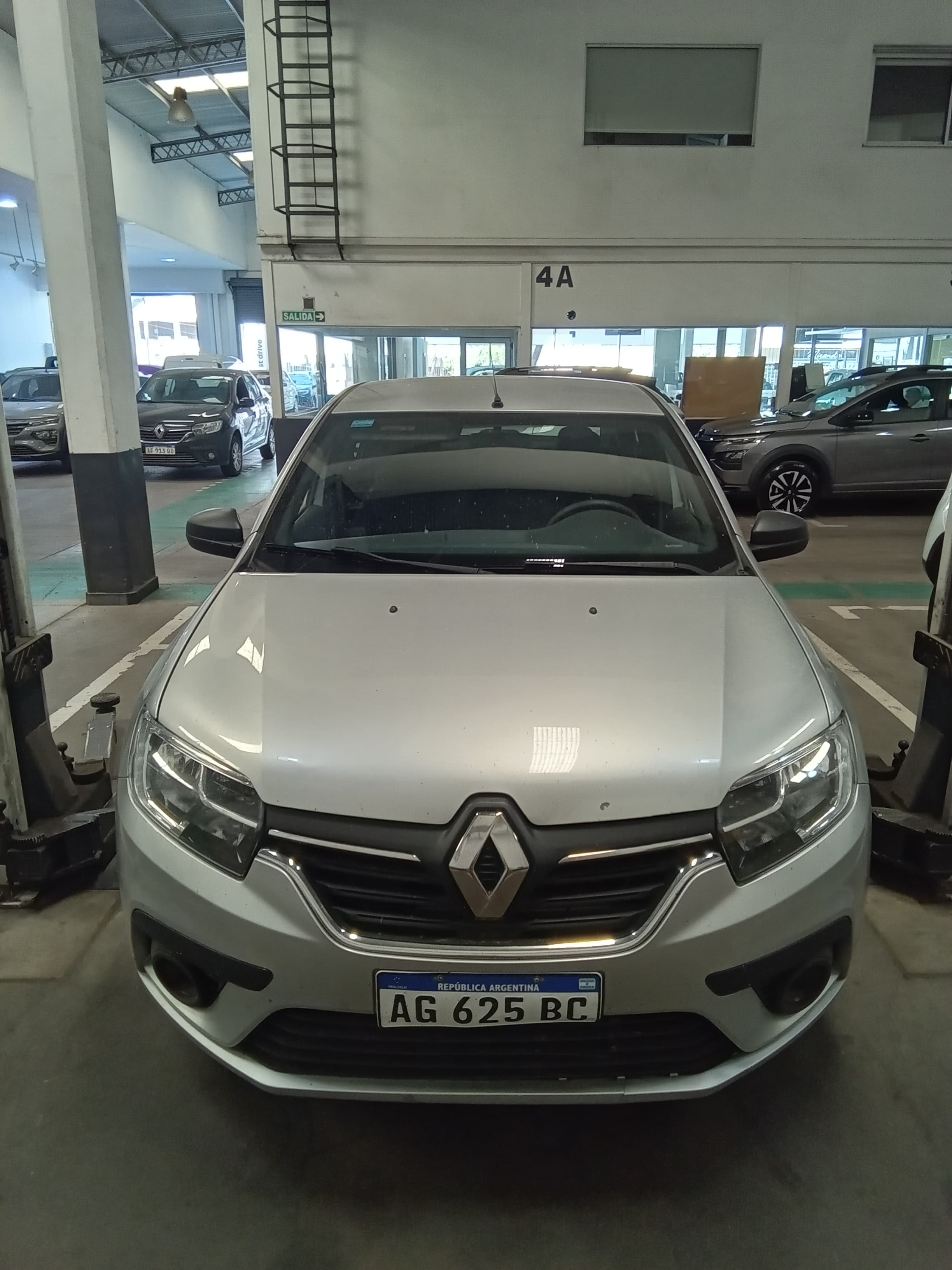 Renault Logan 2024