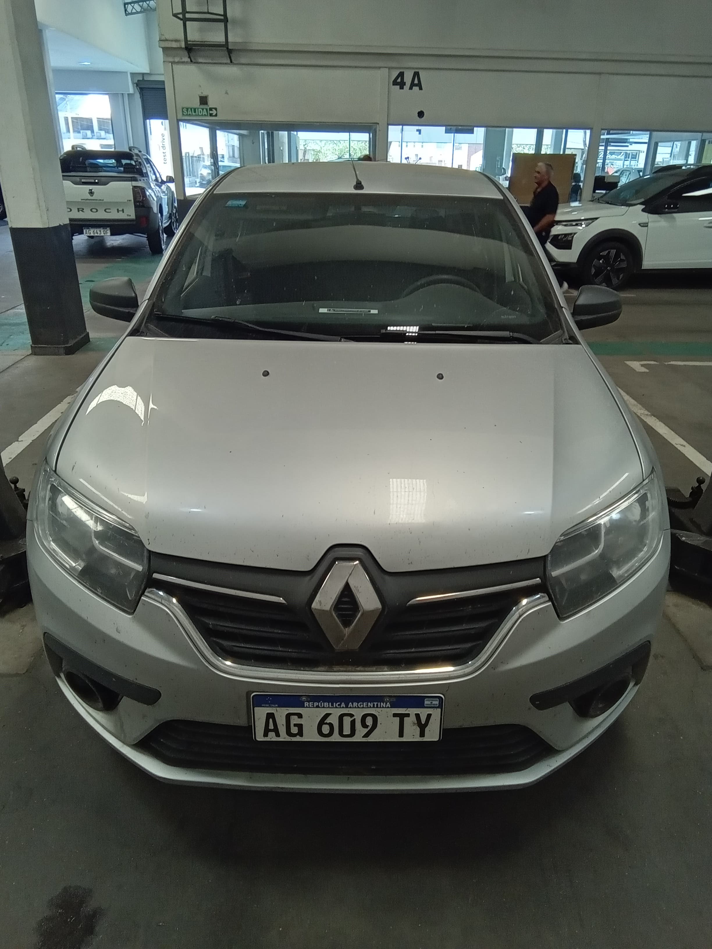 Renault Logan 2024