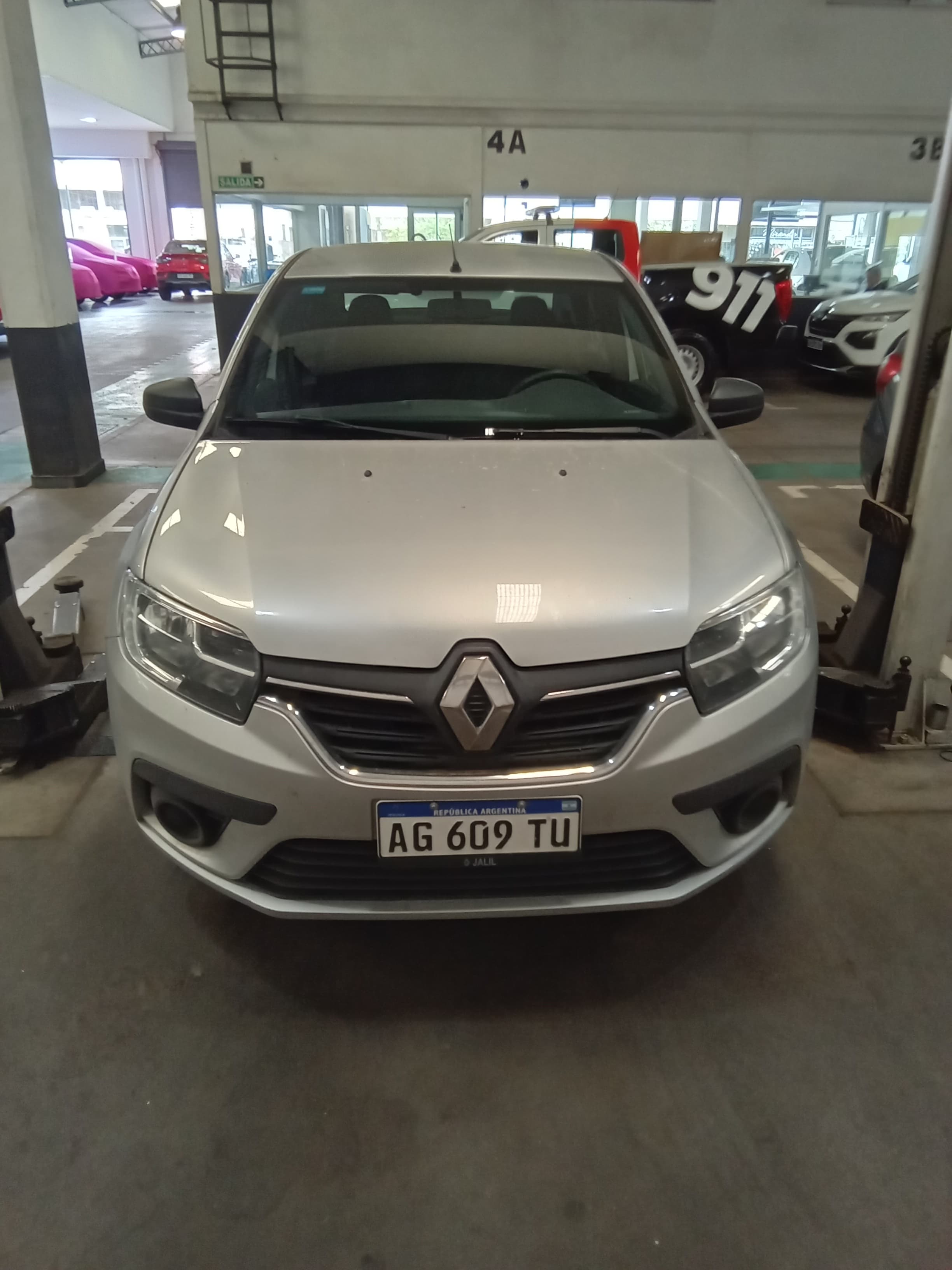 Renault Logan 2024