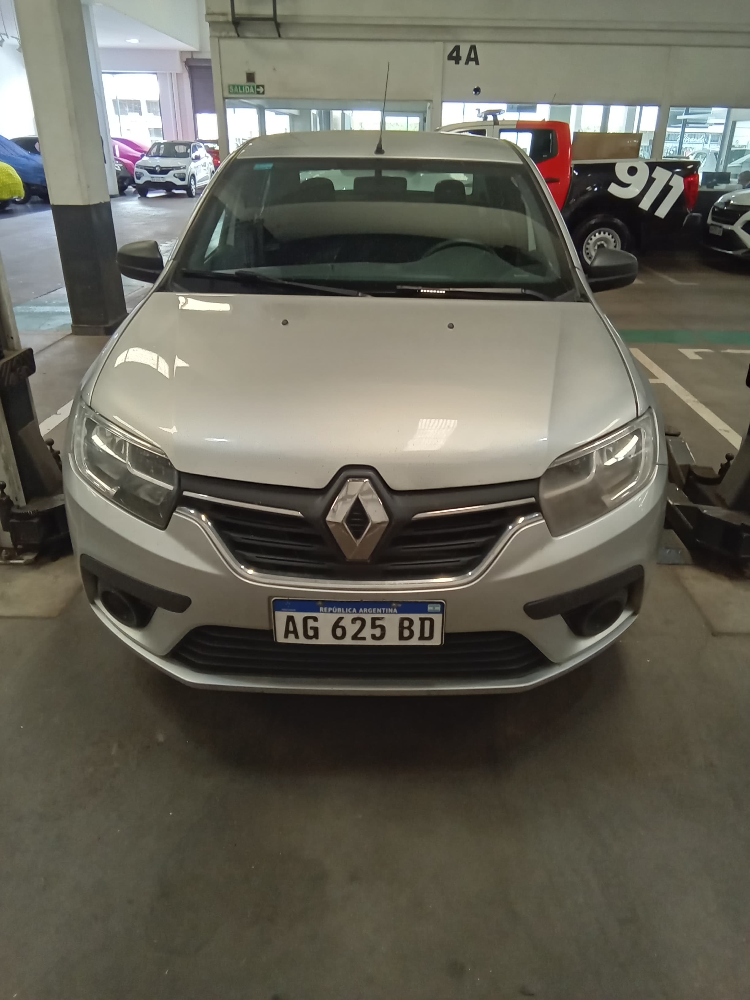 Renault Logan 2024