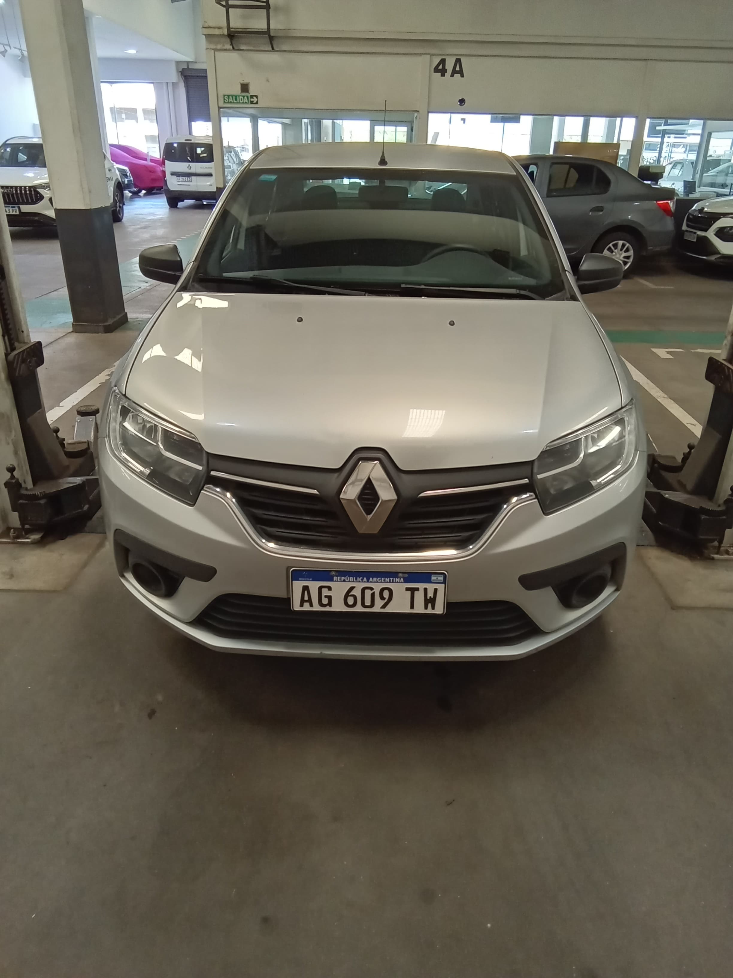 Renault Logan 2024