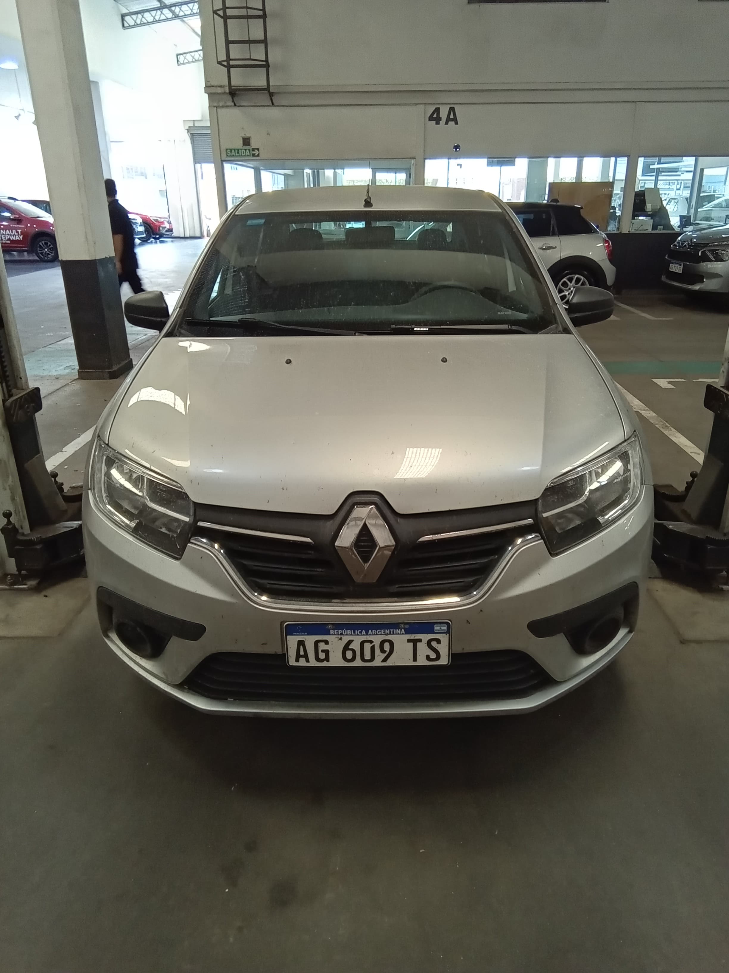 Renault Logan 2024