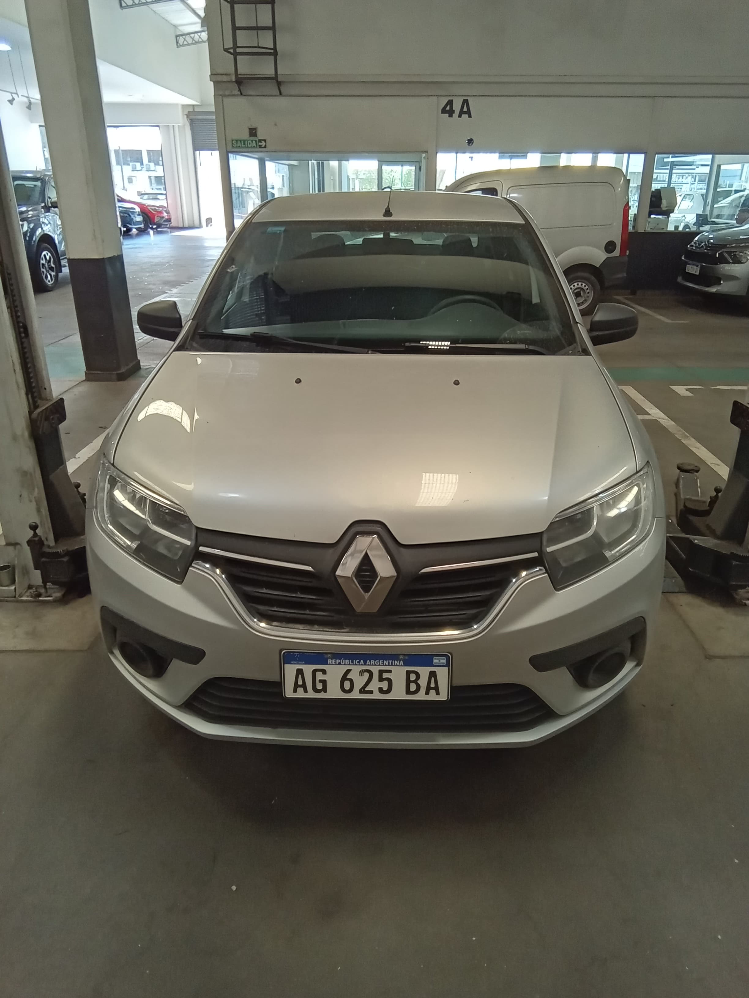 Renault Logan 2024