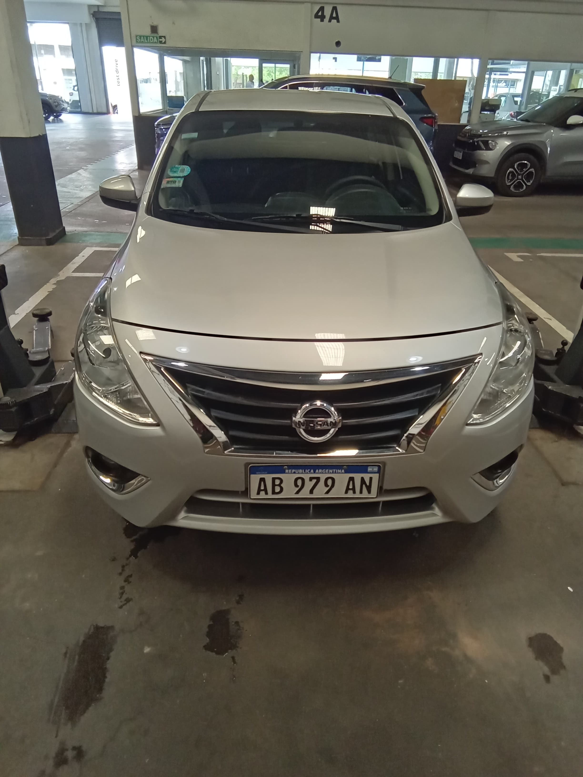 Nissan Versa - imagen 1