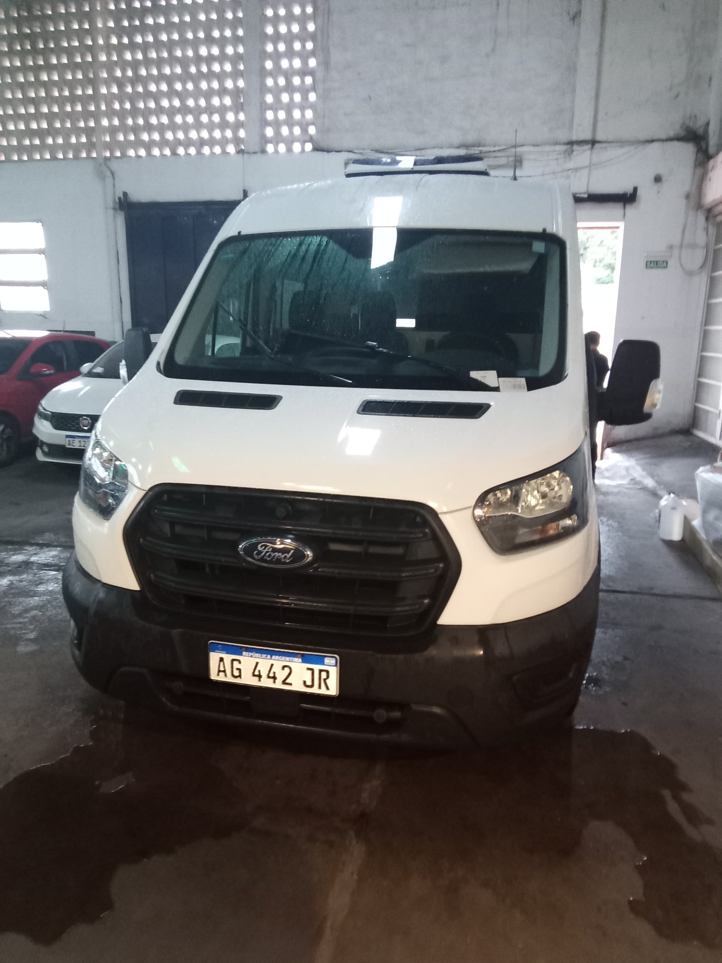 Ford Transit - imagen 1