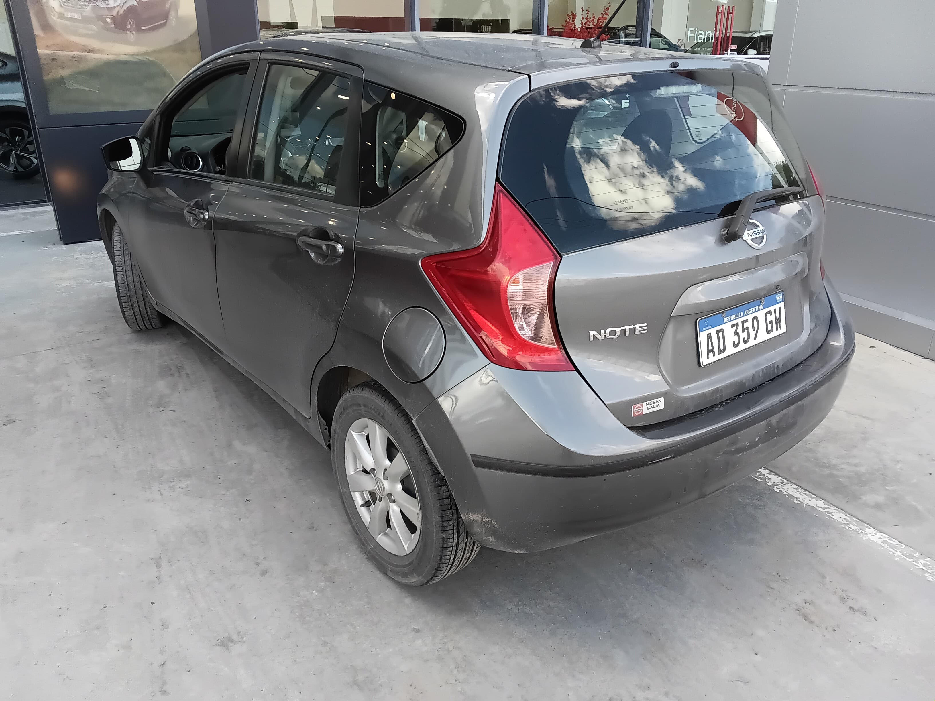 Nissan Note - imagen 1