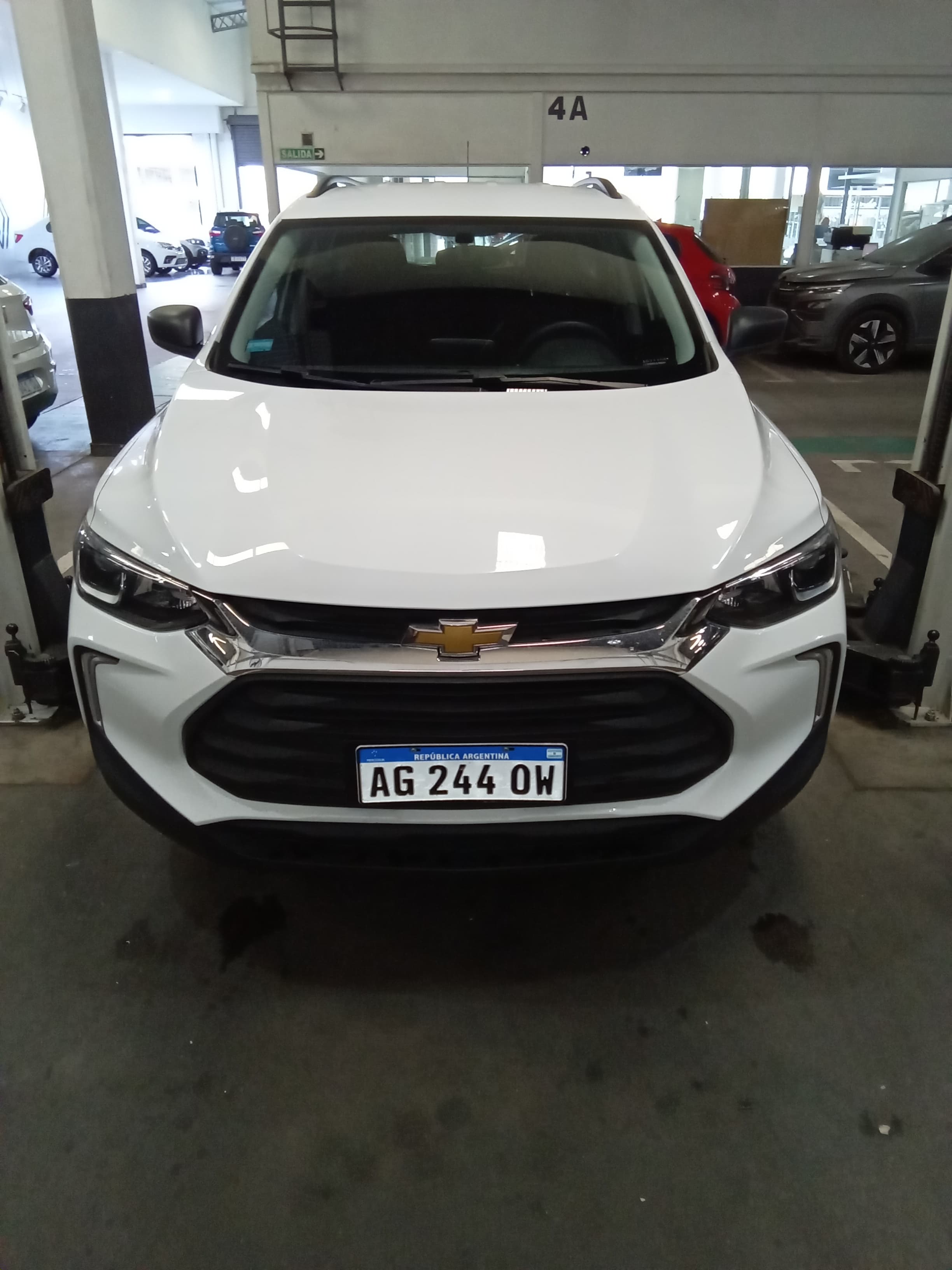 Chevrolet Tracker - imagen 1