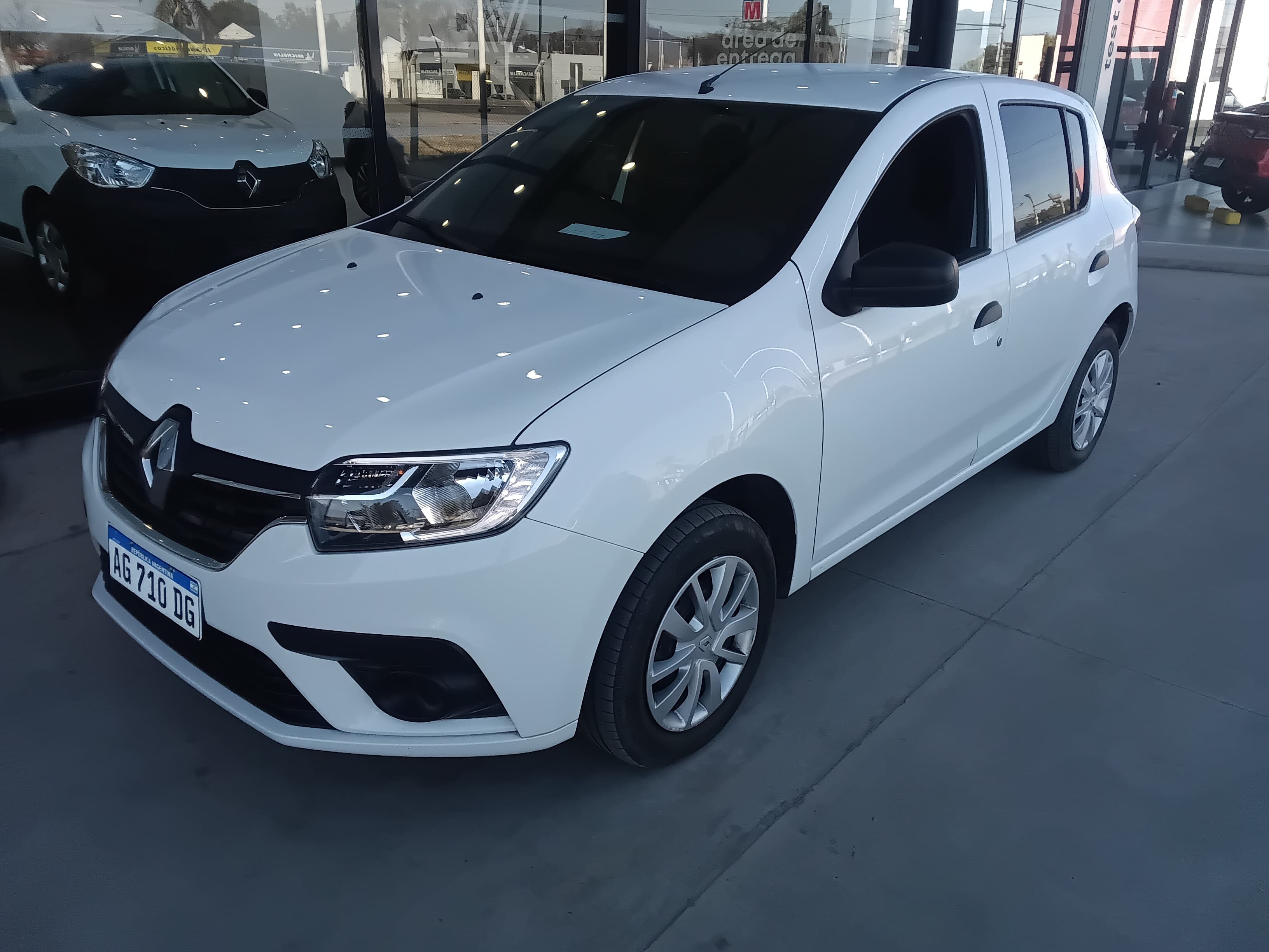 Renault Sandero - imagen 1