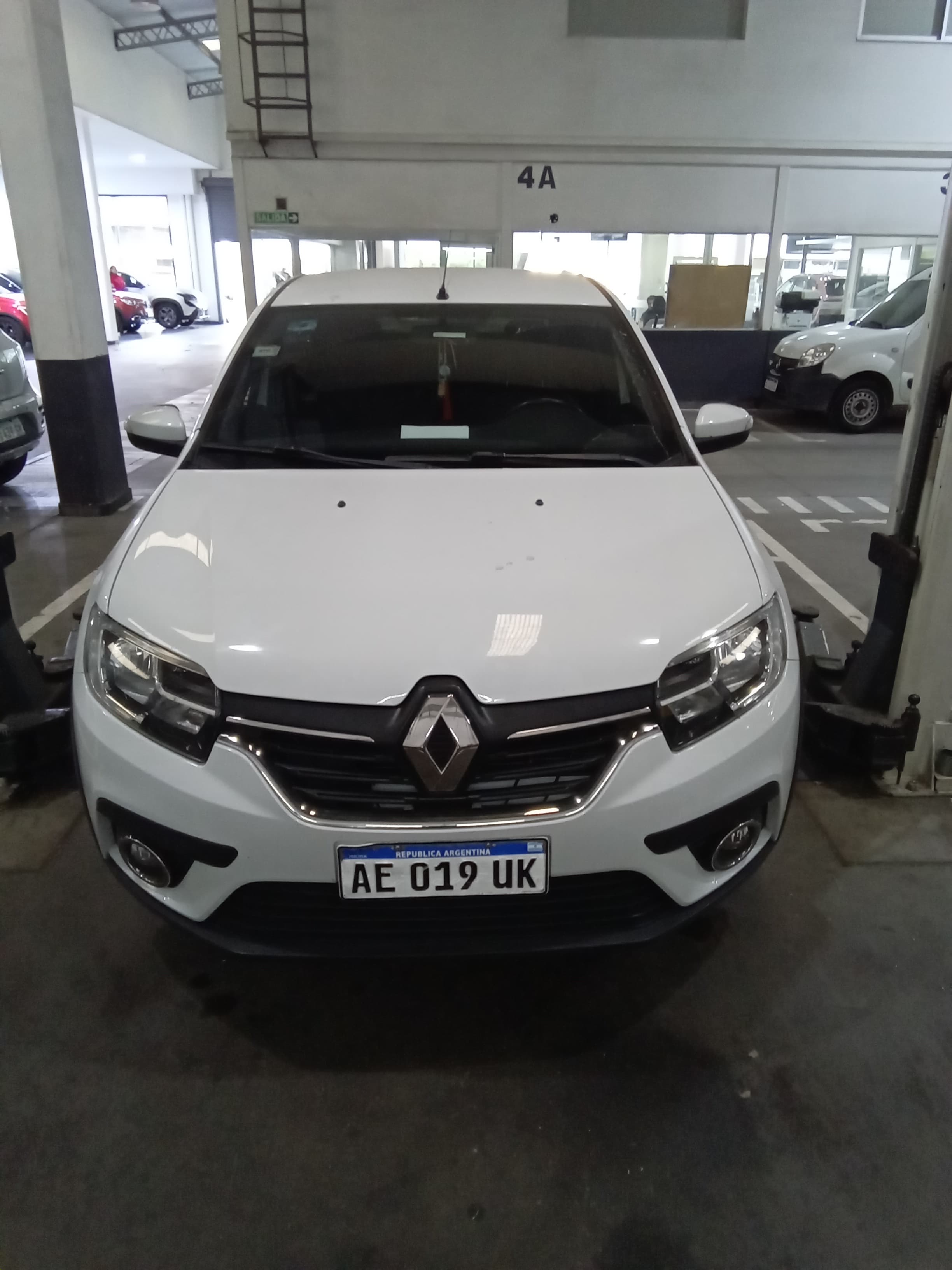 Renault Logan - imagen 1