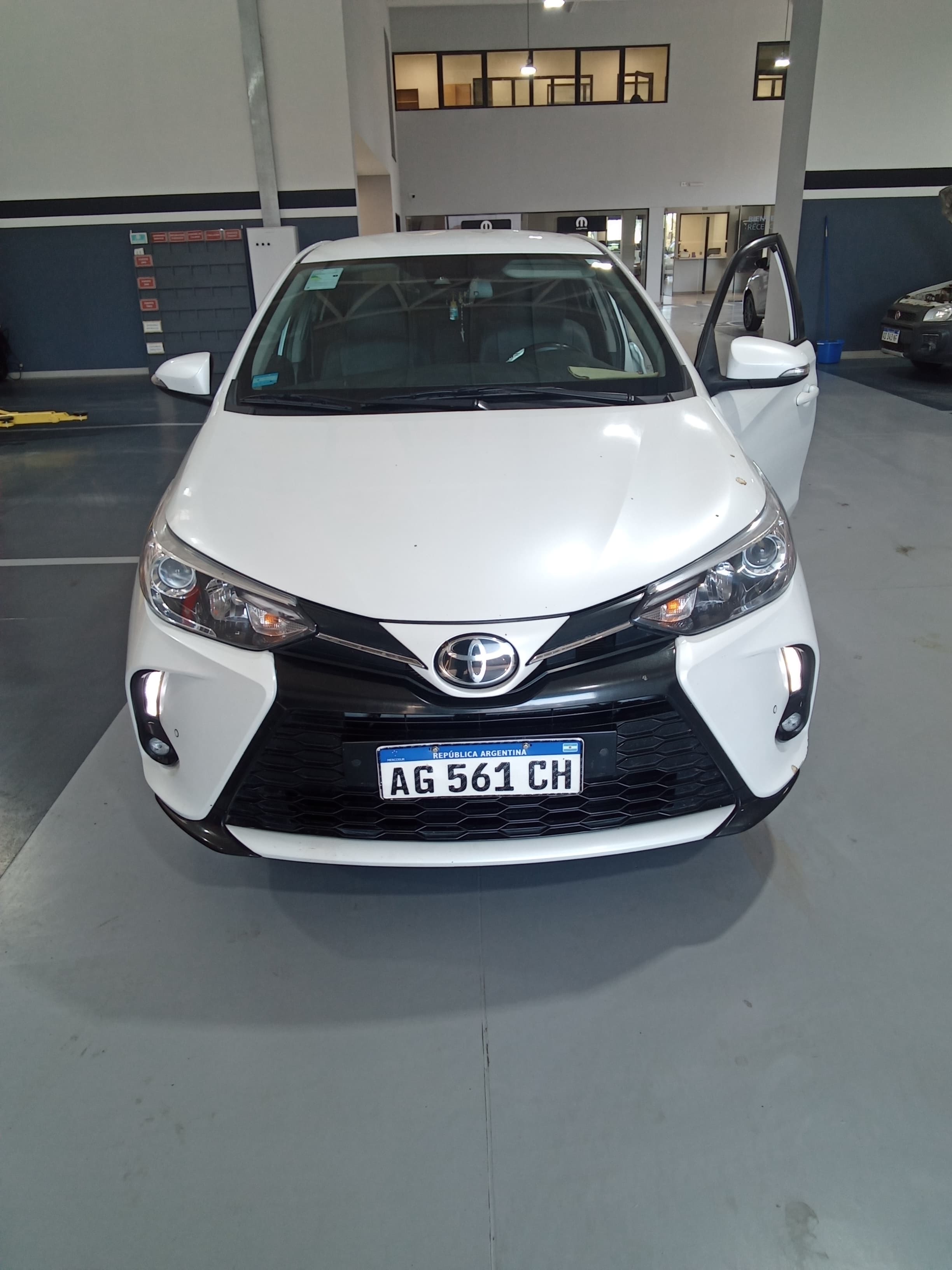 Toyota Yaris - imagen 1