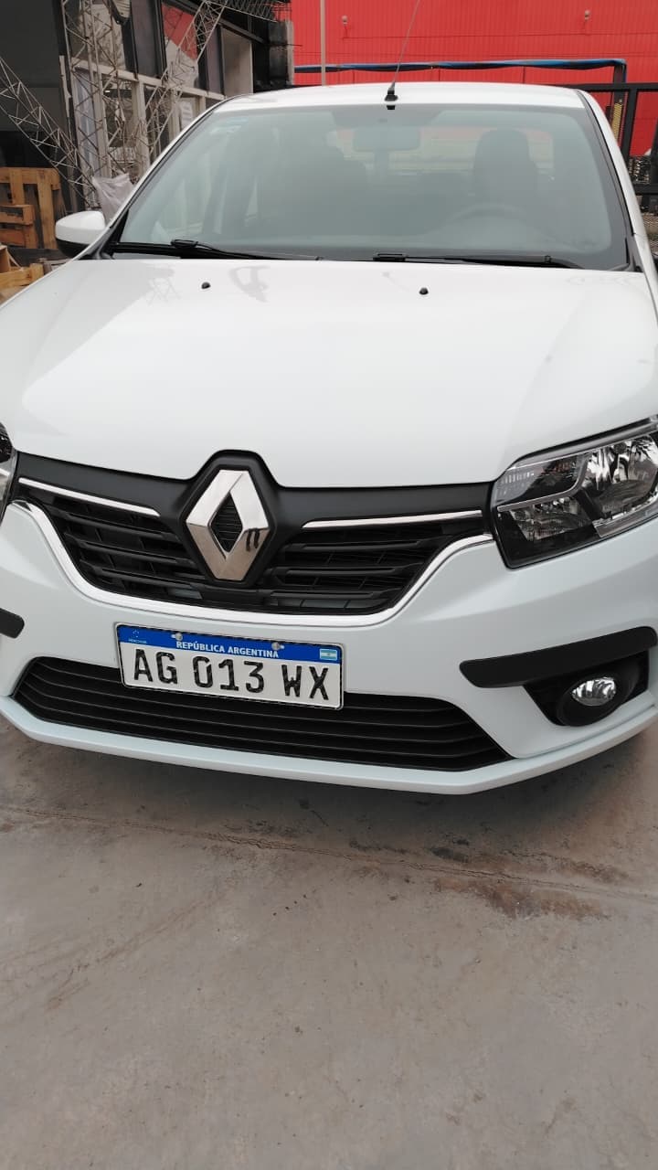 Renault Logan 2023