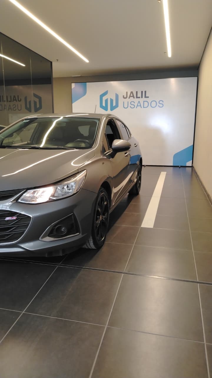 Chevrolet Cruze - imagen 1
